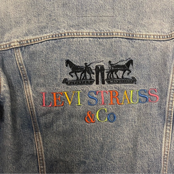 Levi’s Strauss denim jacket medium wash - Picture 4 of 4
